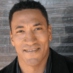 Thomas Jones headshot