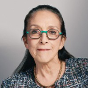 Wendy Schoen headshot